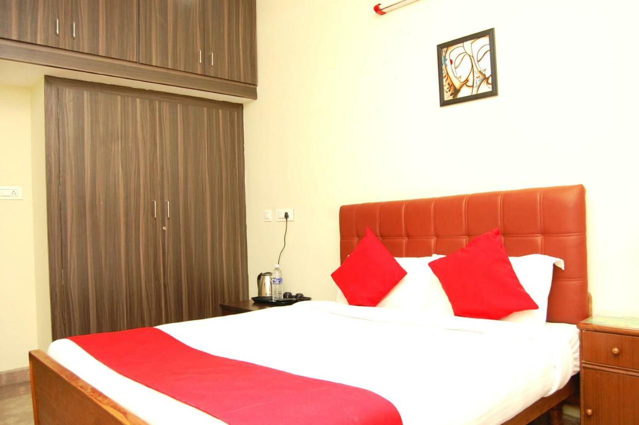 Отель Star Residency Tiruchirappalli Экстерьер фото