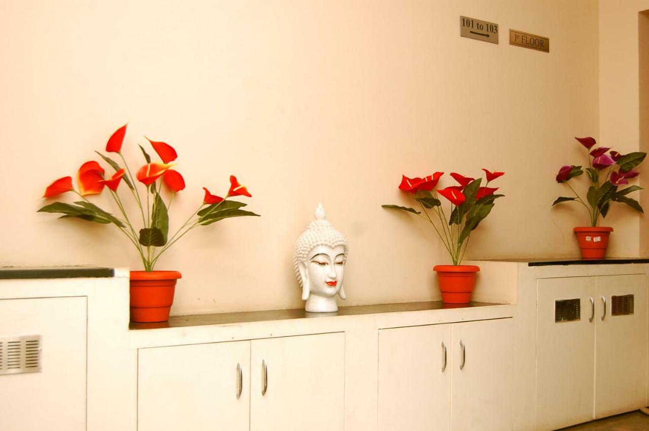 Отель Star Residency Tiruchirappalli Экстерьер фото