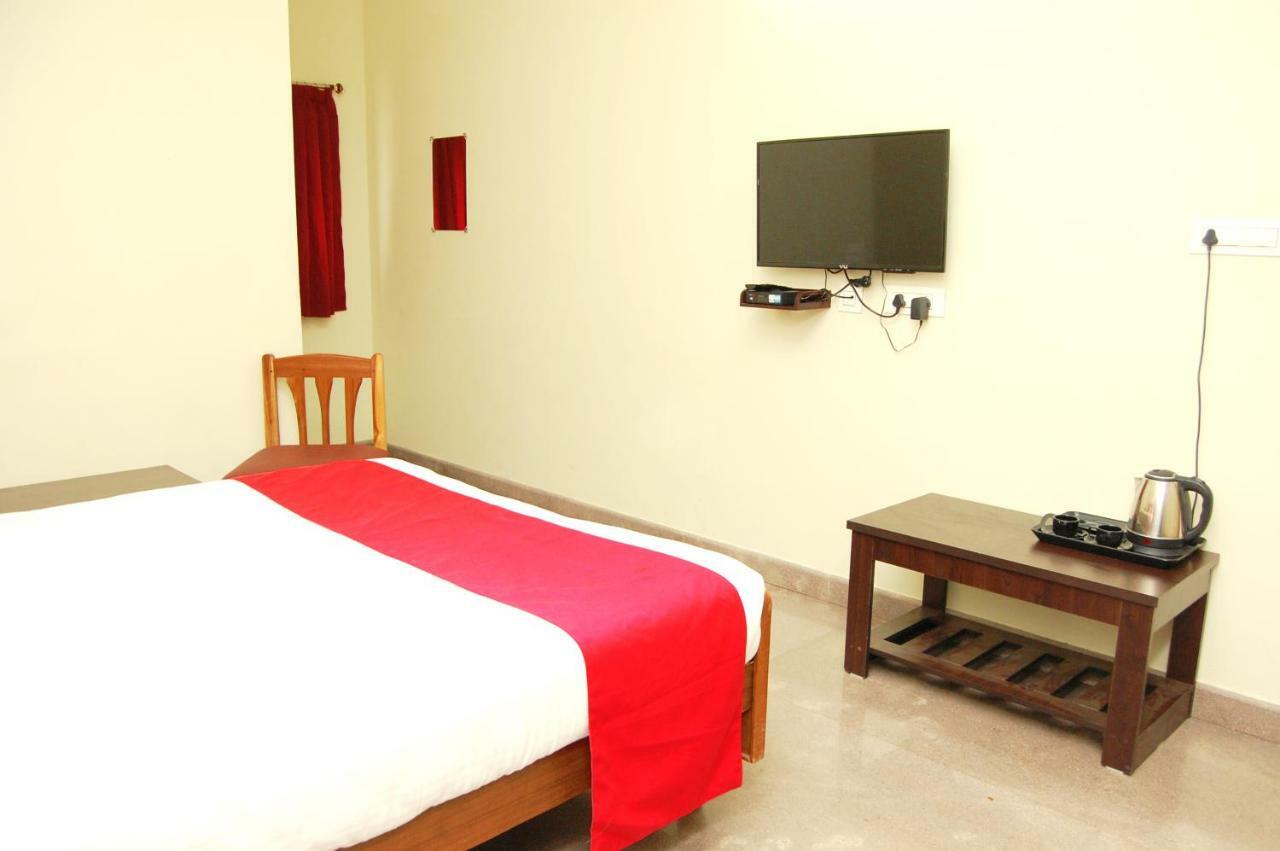 Отель Star Residency Tiruchirappalli Экстерьер фото