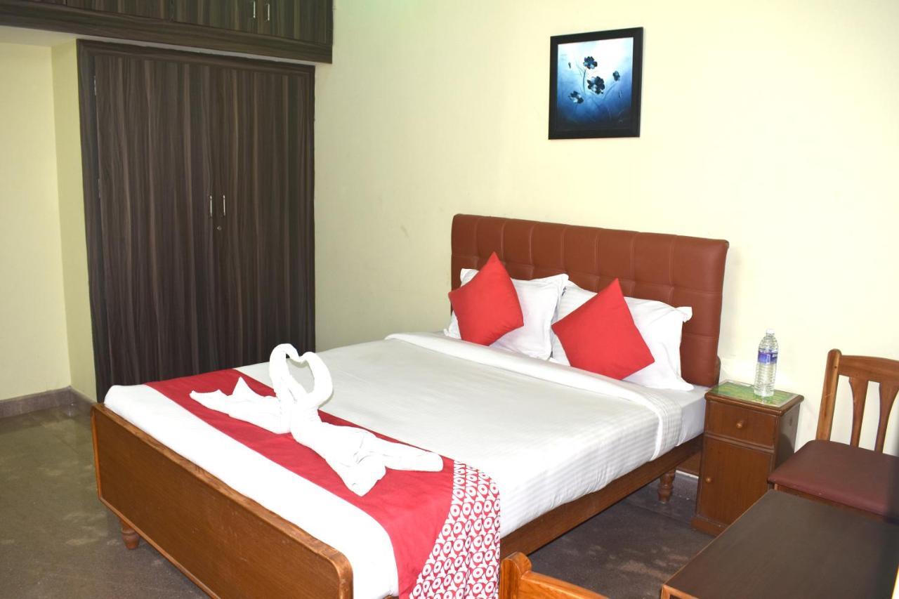 Отель Star Residency Tiruchirappalli Экстерьер фото